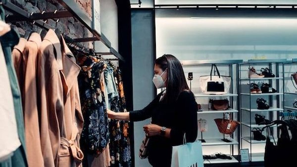 Découvrez les labels de mode éthique incontournables pour un shopping responsable