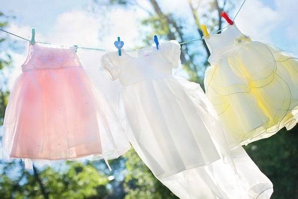 Relever le défi du recyclage textile : Innovations et initiatives pour une mode plus durable